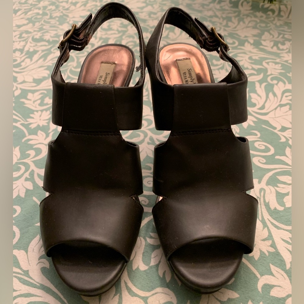 Simply Vera Wang heels